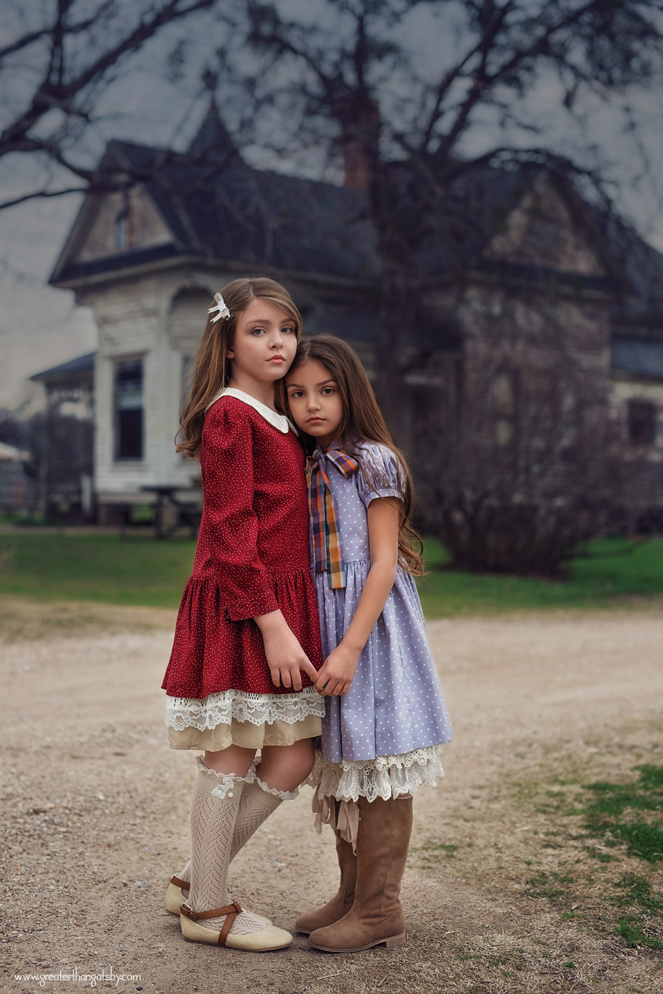 Photo Session Styling: Sisters Vintage Farmhouse Shoot